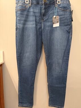 LuLaRoe Women's Skinny Jeans in Medium Blue Stonewash